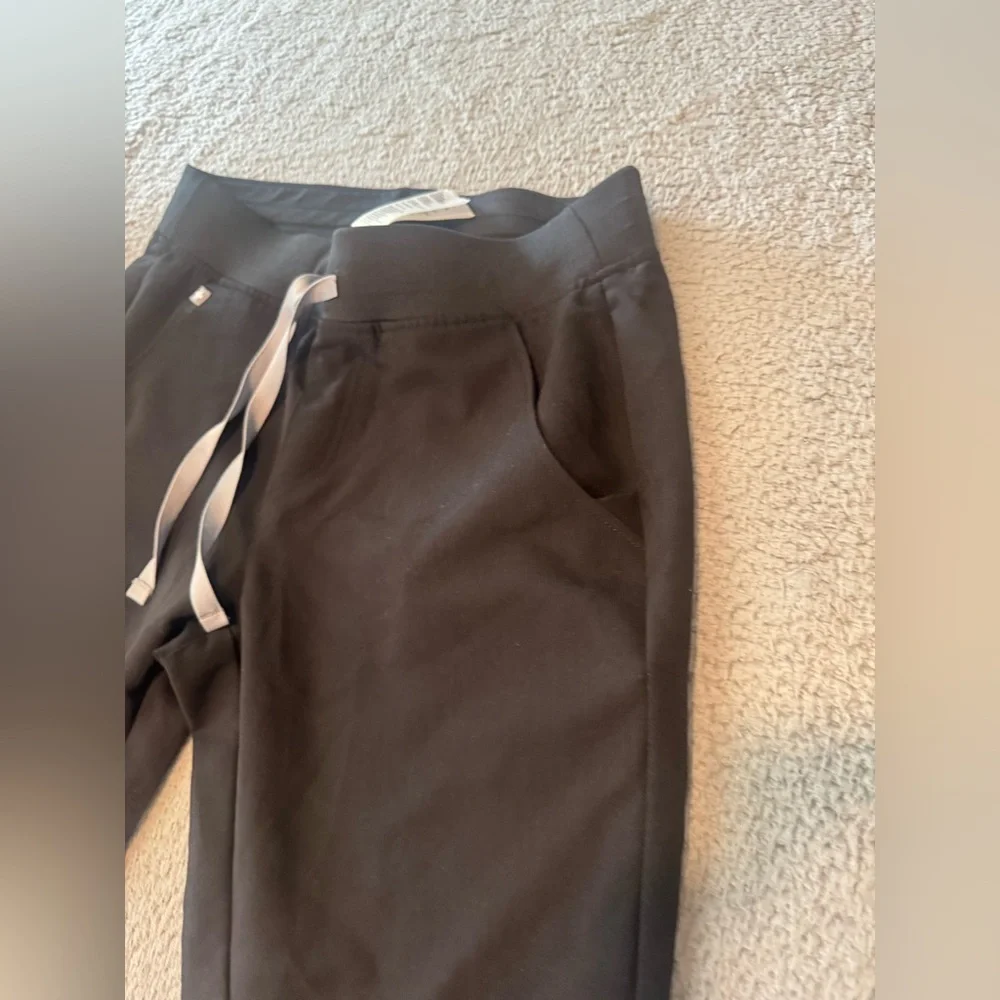 FIGS Women Scrub Pants S Black Jogger Zamora Drawstring STYLE#: W18SW2005 - Picture 6 of 15